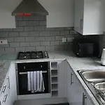 Exquisite And Modern 2 Bed Maisonette
